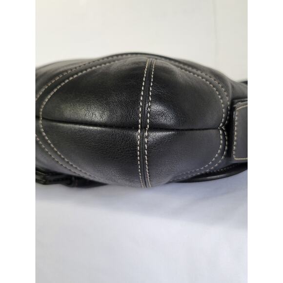 Vintage Coach(9247) Black Leather Soho Magnetic Buckle Flap Purse/Bag - Picture 8 of 14